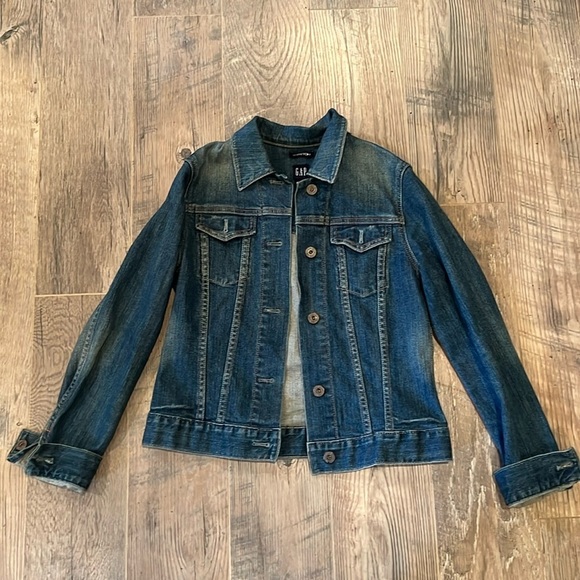 GAP Woman’s Jean Jacket Size Small - Picture 1 of 8